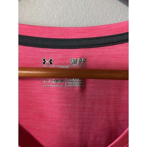 Womens Size S Pink Under Armour Shirt - Picture 2 of 5
